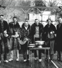 Coonskin coats are the “unofficial” uniform. Left to Right: Jim Gordon and Bill Cooper (1959 champions), Jim Carlisle and Dick Hebard (1959 finalists), Waler Close and umpire Jack Whitbeck